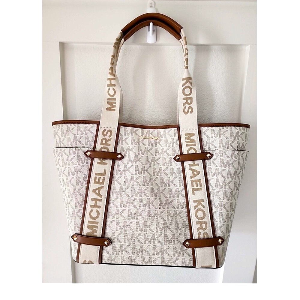 Michael Kors Maeve Large Logo Monogram
Open Tote Vanilla White $428
38S4G5VT3B
